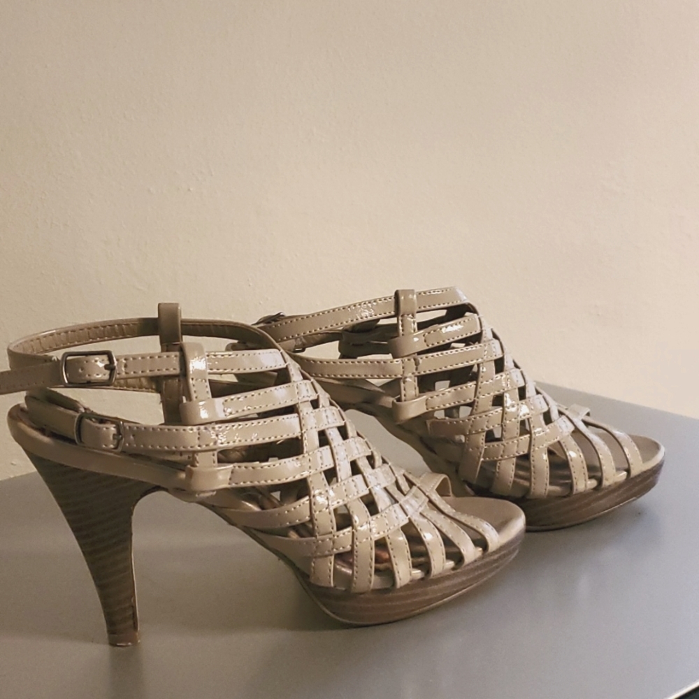 Madden Girl Taupe